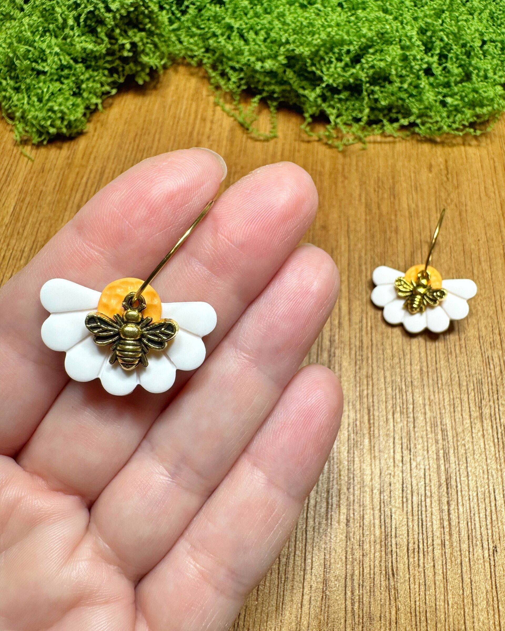 Pendientes  Media Margarita y Abeja - 2